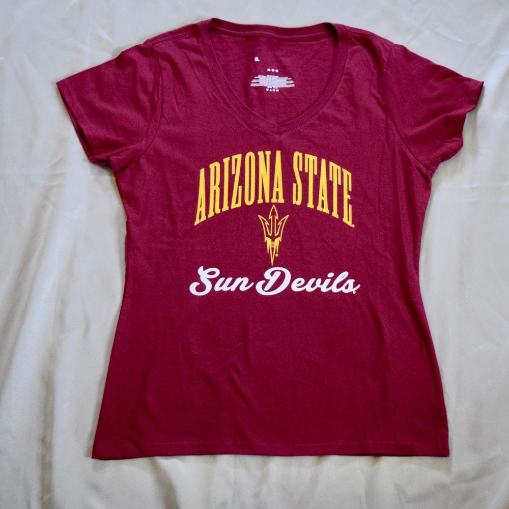 NWT Fanatics Arizona State Sun Devils V-Neck Women's Size Medium